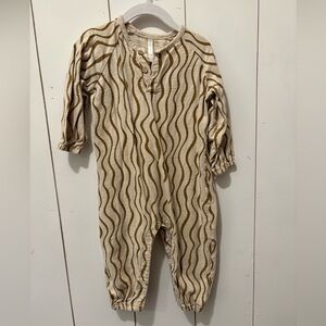 Rylee + Cru Wavy Tan and Cream Kids Footie 100% cotton